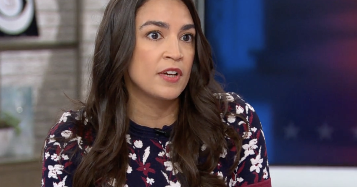 Alexandria Ocasio-Cortez praises Walz's "many different assets"