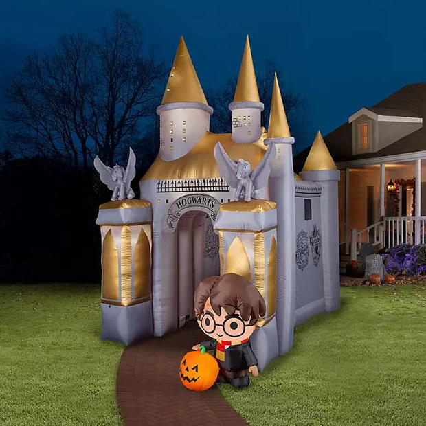 harry-potter-halloween-inflatable.jpg 