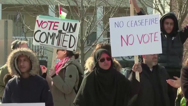 10p-pkg-uncommitted-vot-wcco5wuj.jpg 