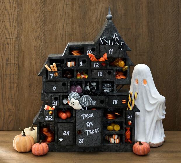 haunted-house-countdown-calendar-1-xl.jpg 