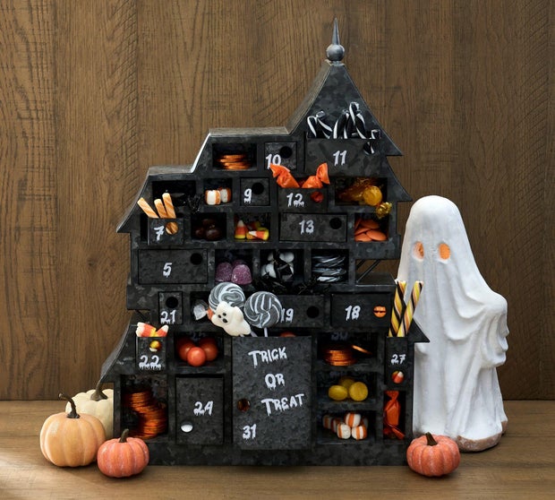 haunted-house-countdown-calendar-1-xl.jpg