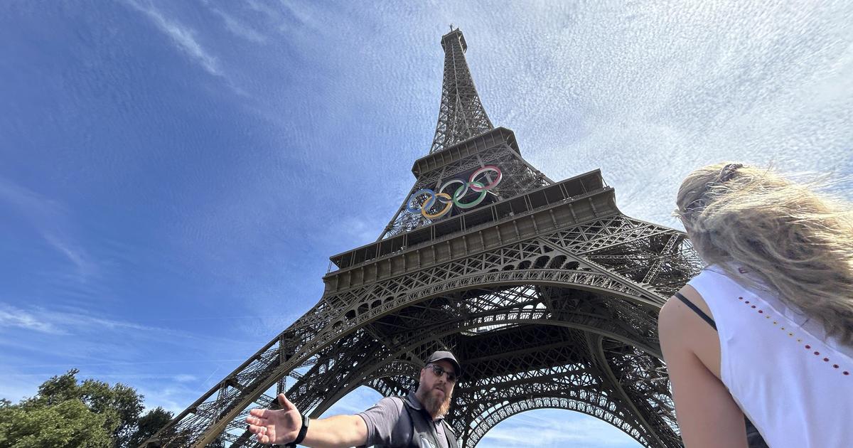 Man seen climbing up Eiffel Tower hours before Olympics closing ceremony