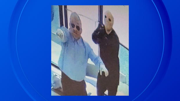 Police search suspects wanted in robbery at Dearborn jewelry store 