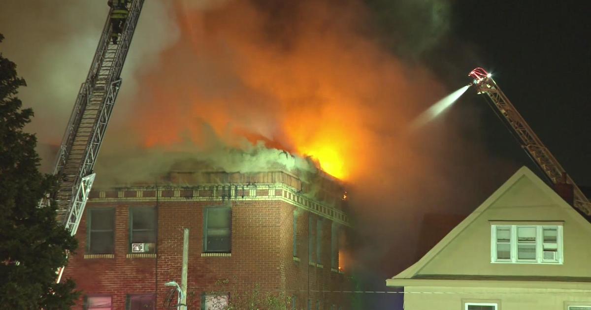 4 people hospitalized after fire at apartment building in Minneapolis near US Bank Stadium