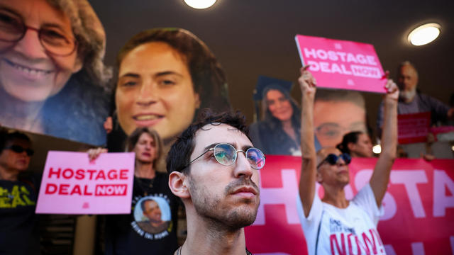 Protest in Tel Aviv ahead of Israel-Gaza ceasefire talks 