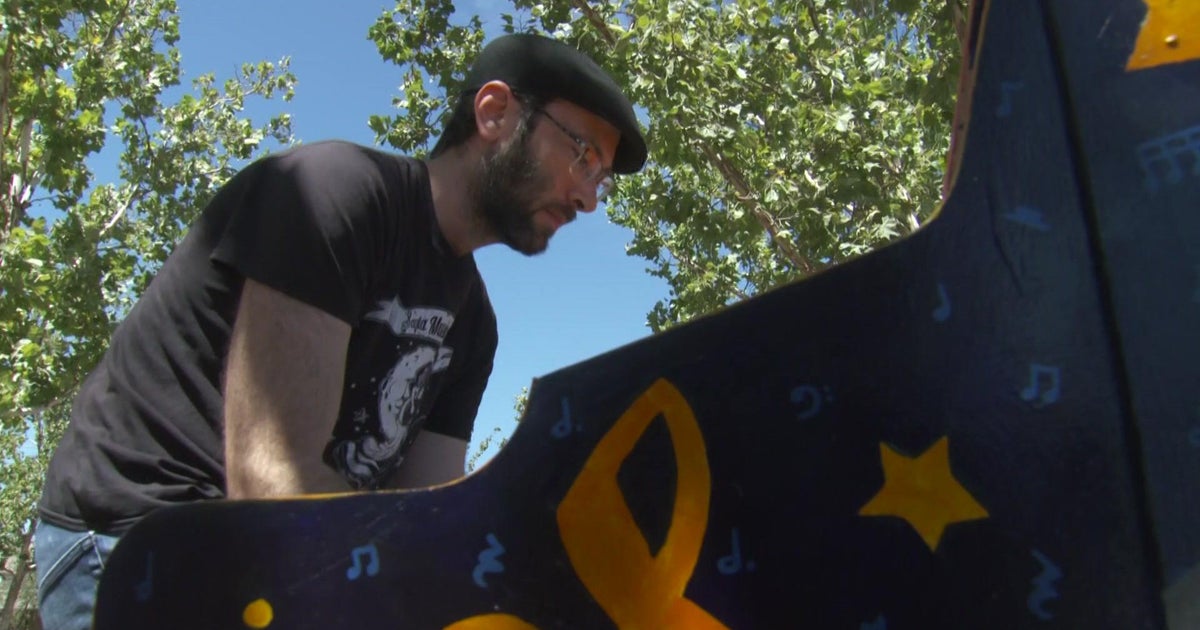 Art project places 3 pianos around Lodi