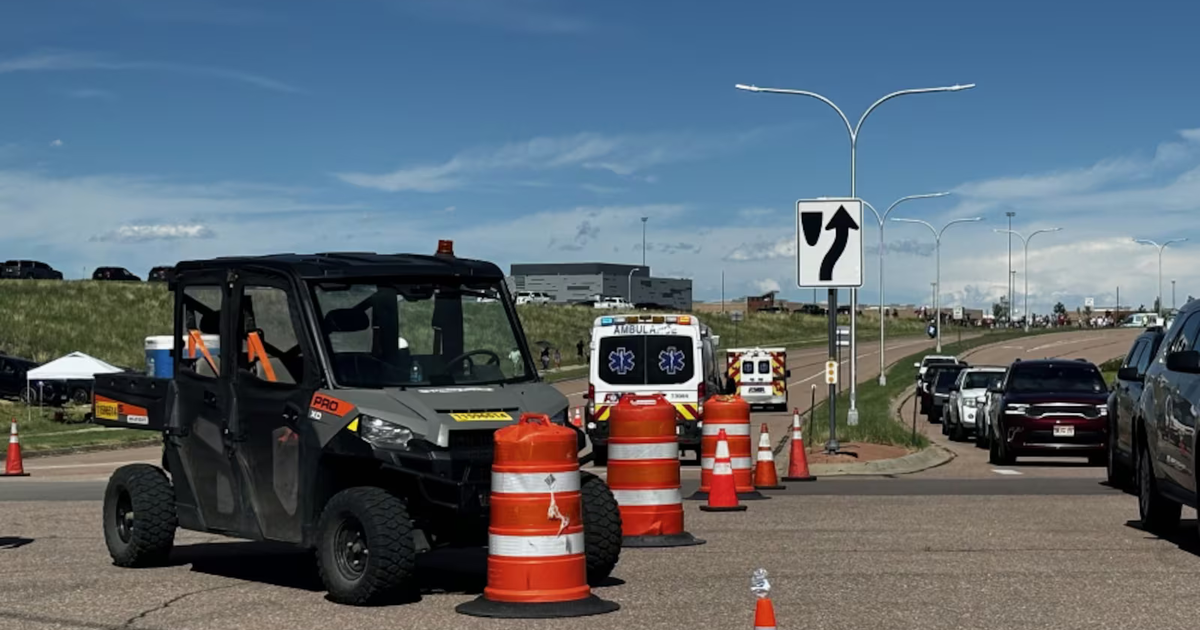 3 hospitalized as dozens experience heat illness at Colorado air show