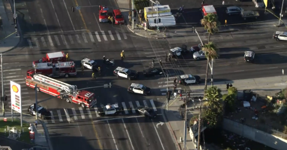 LAPD officer involved in accident that left two people hospitalized in Willowbrook