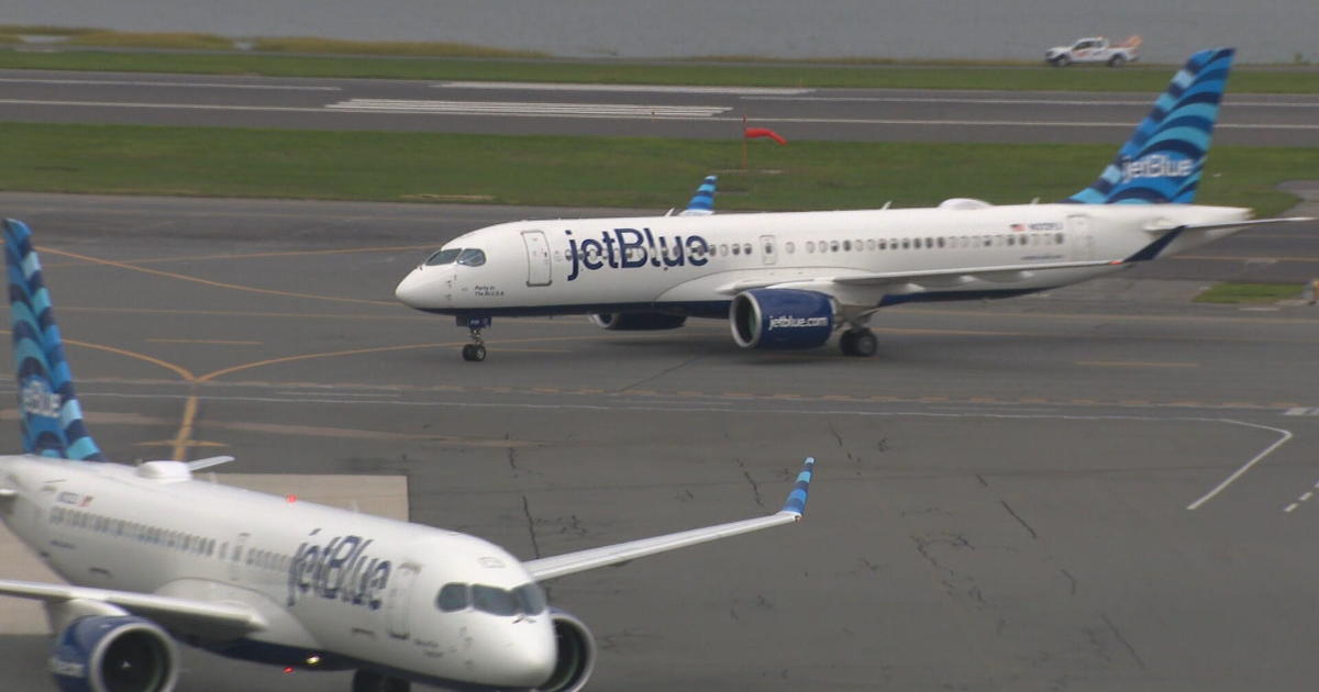 Cell phone responsible for smoke in JetBlue cabin during landing at Logan Airport