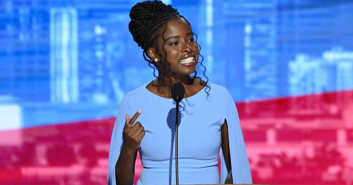 Amanda Gorman recites "This Sacred Scene" at DNC