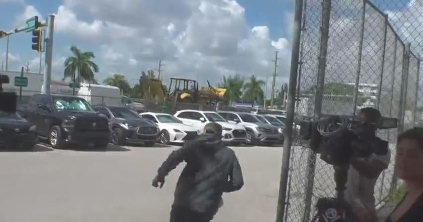 Man accused of kicking dog ran from waiting reporters when he bonded out of jail Man accused of kicking dog ran from waiting reporters when he bonded out of jail