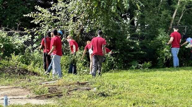 detroit-mercy-student-volunteers.jpg