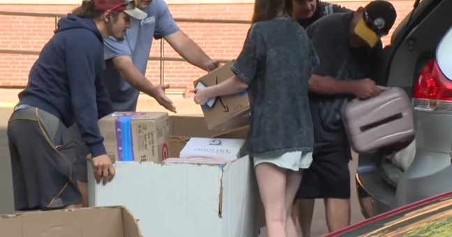 Students move in at Pittsburgh-area universities ahead of the new school year Students move in at Pittsburgh-area universities ahead of the new school year