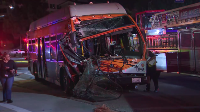 metro-bus-crash.png 