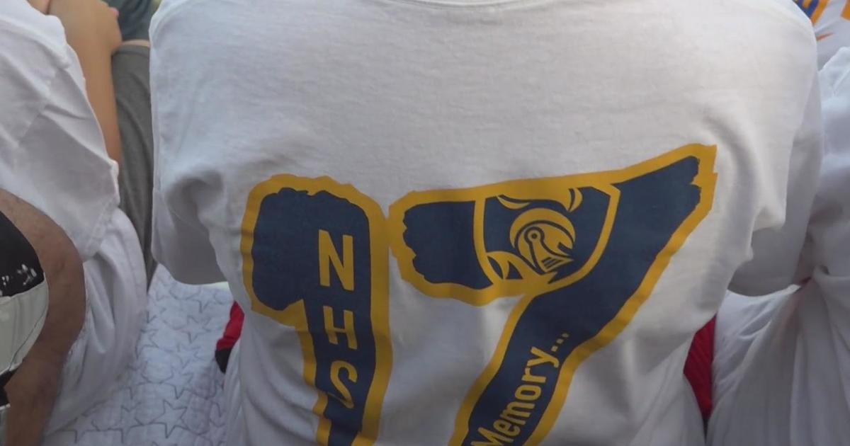 The Norwin community comes together to honor two former football players who died in recent accidents