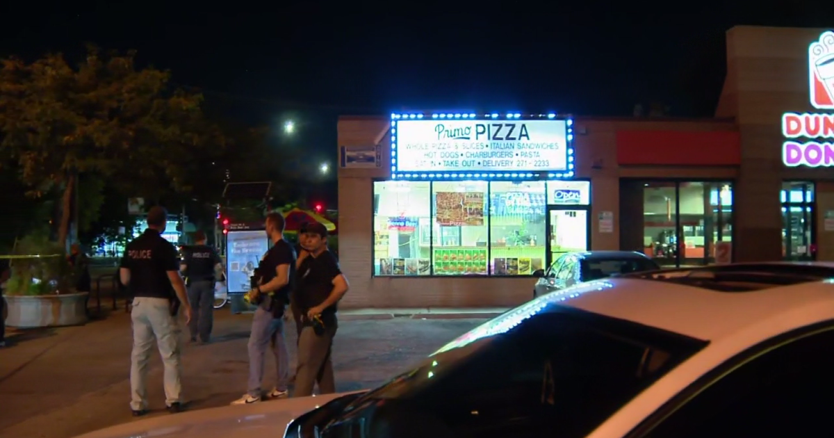 Man shot in thigh during fight in restaurant in Chicago's Andersonville district