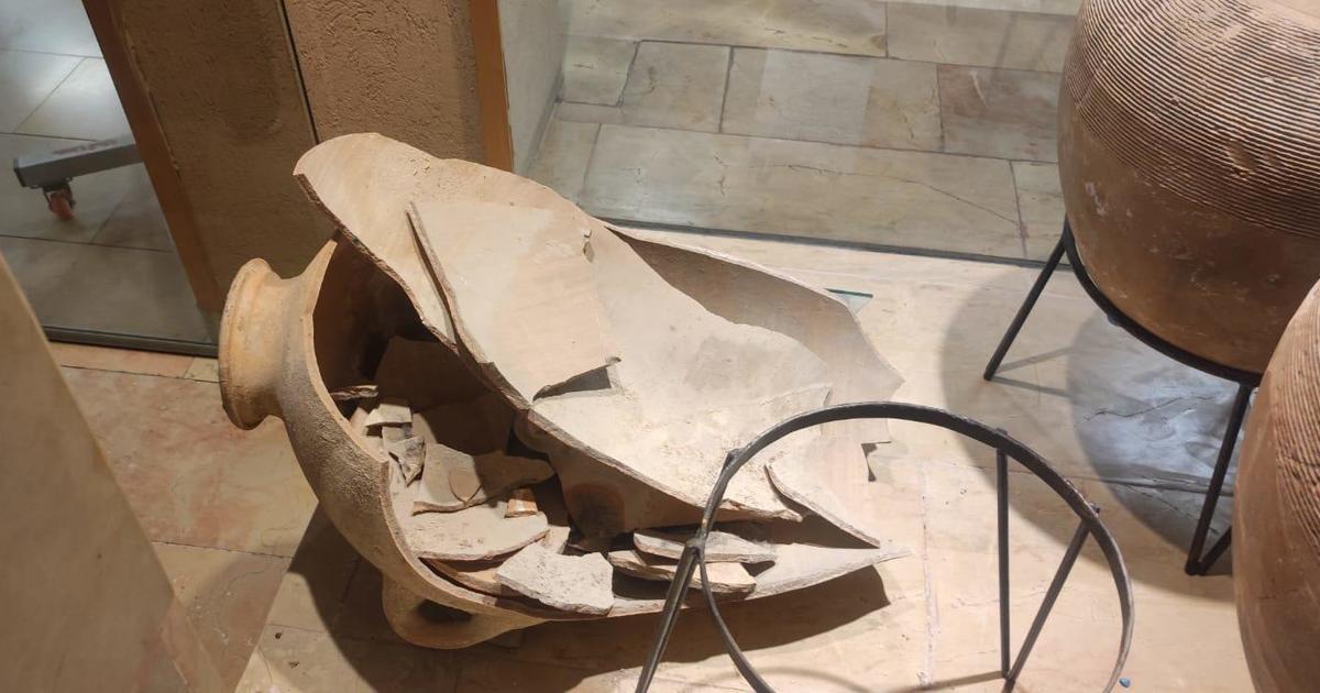 ‘Curious’ 4-year-old accidentally breaks a 3,500-year-old vessel in a museum