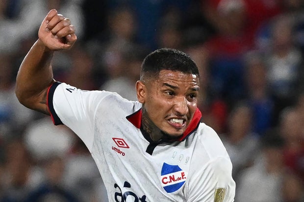 FBL-LIBERTADORES-NACIONALURU-SEMPRE-IZQUIERDO-SAÚDE