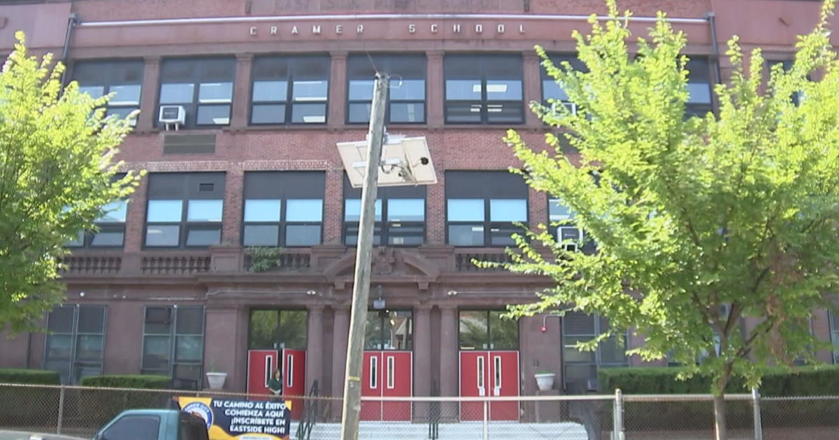 Camden kicks off school year-opening festivities at primary school converted into temporary high school