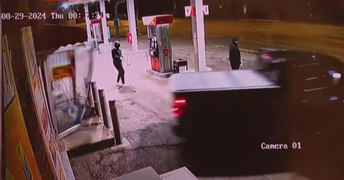 Thieves steal ATMs from gas station in Grand Crossing