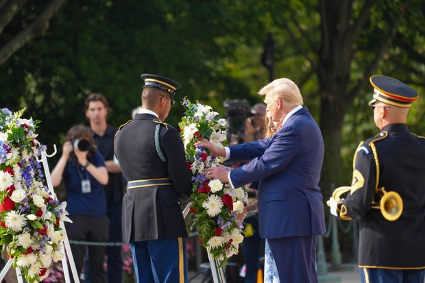 Donald Trump Visits Arlington Cemetery To Pay Tribute To The 13 Servicemembers Killed During The Afghanistan Evactuation.