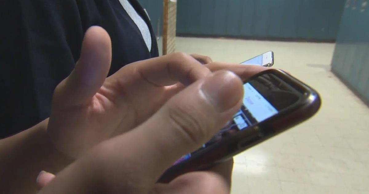 Minnesota schools begin implementing new cell phone policies