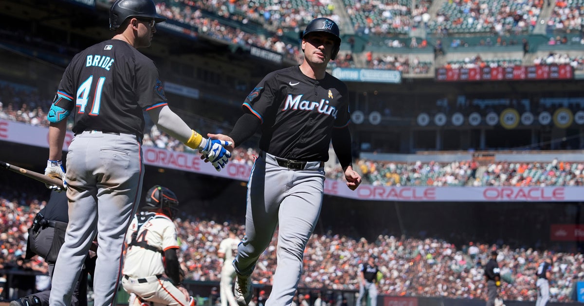Marlins hand Giants 7-5 loss Marlins hand Giants 7-5 loss