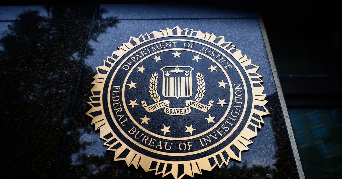 Gizli kayıtları ifşa etmekle yükümlü uzun zamandır FBI ajanı