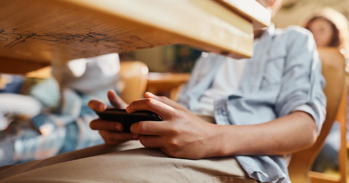 States Implement Cell Phone Restrictions in Schools
