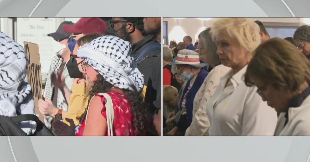 Pro-Palestinian rally and vigil for Israeli hostages killed held separately in Pittsburgh