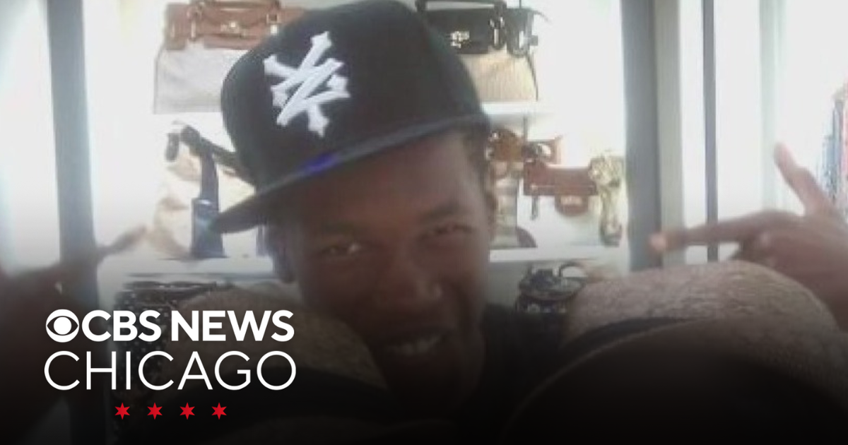Man shot and killed on Chicago Blue Line train mourned by family - CBS ...