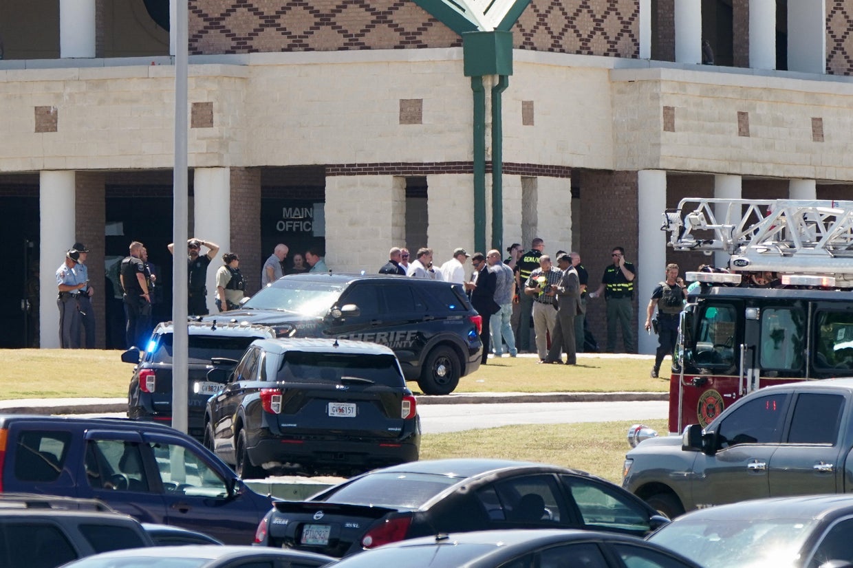 Student returning to class during Georgia school shooting describes ...