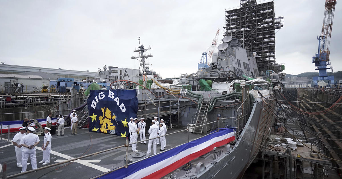 Commander of U.S. Navy destroyer relieved of duty months after embarrassing rifle scope photo