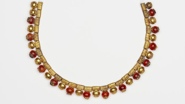 MFA necklace returned Turkey 