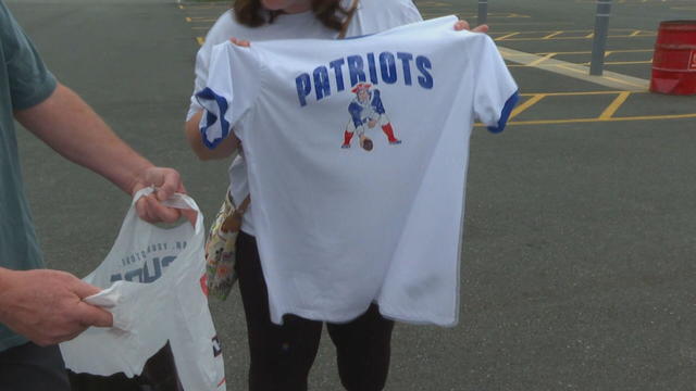 pkg-pats-fans-frame-1982.jpg 