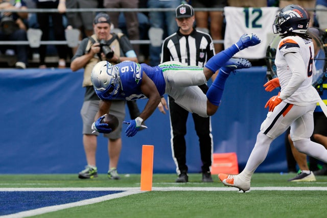 Broncos Seahawks Football