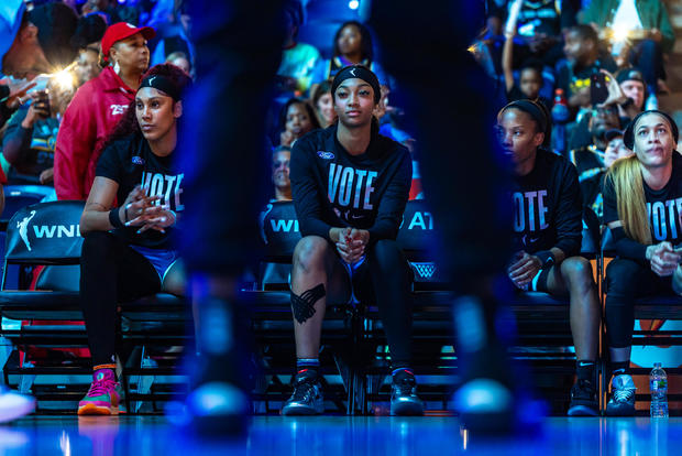 Los Angeles Sparks v Chicago Sky 