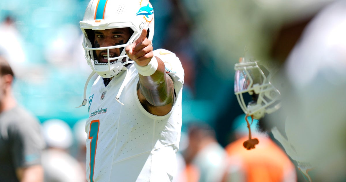 Miami Dolphins rally past Jacksonville Jaguars 20-17 in home opener Miami Dolphins rally past Jacksonville Jaguars 20-17 in home opener