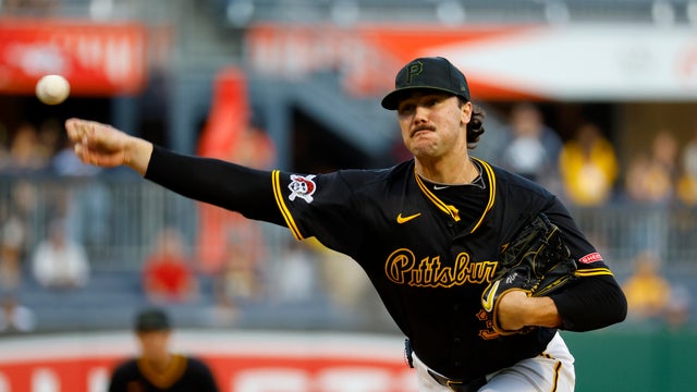 Miami Marlins v Pittsburgh Pirates