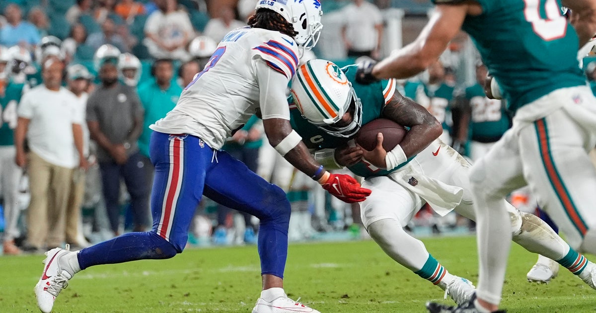 Dolphins fall to Bills 31-10 Dolphins fall to Bills 31-10