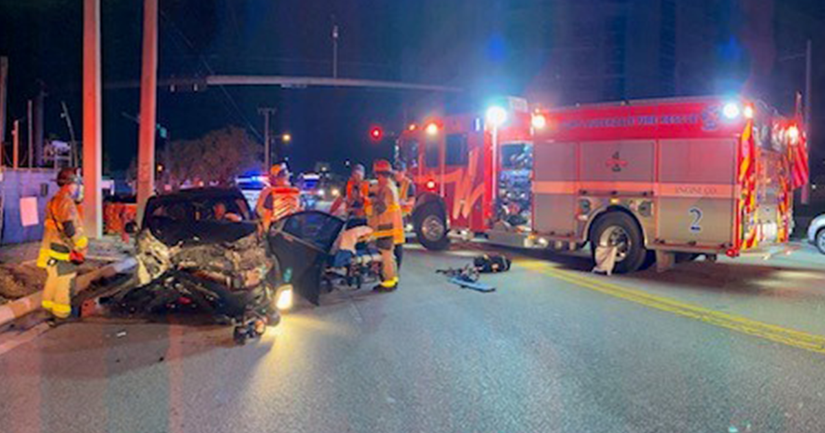 Man and woman rushed to hospital with serious injuries after Fort Lauderdale crash