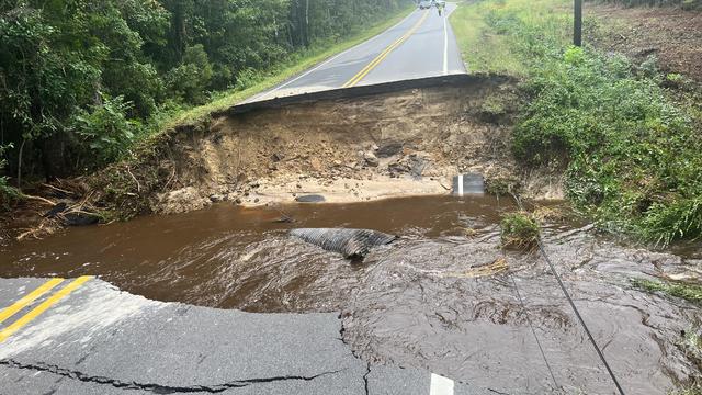 north-carolina-flooding.jpg 