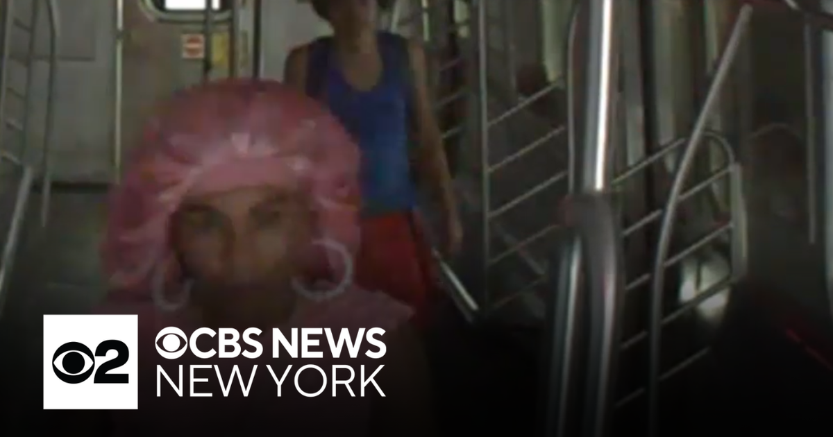 Police say pair stole and crashed subway car in Queens - CBS New York