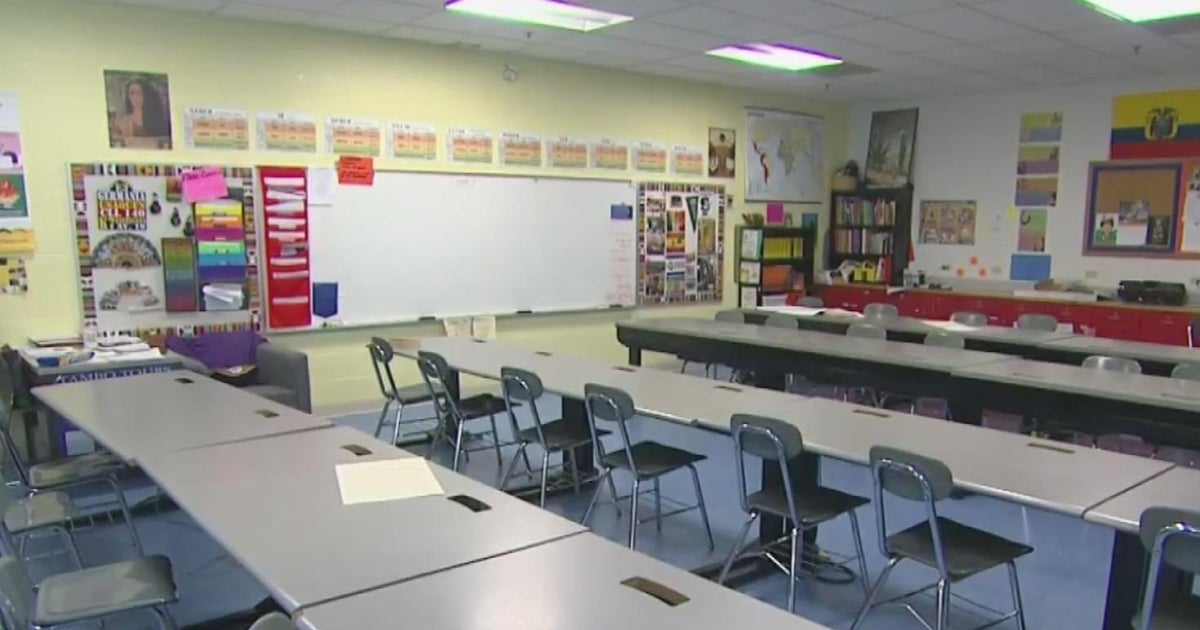 Winter storm Wednesday prompts school closings in Chicago area
