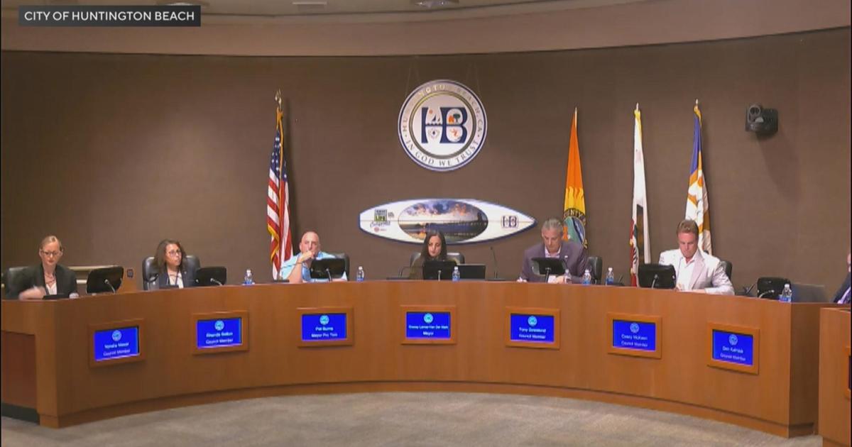 Huntington Beach sues California over new gender identity law