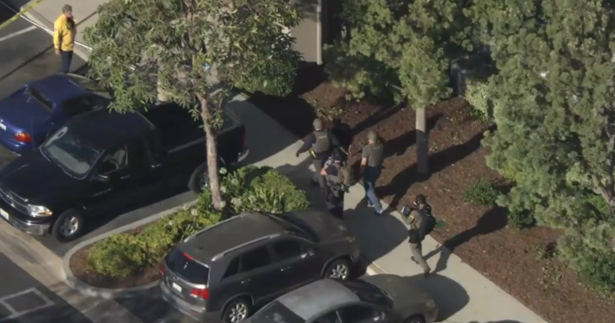 Man arrested after brief standoff with police in Moorpark