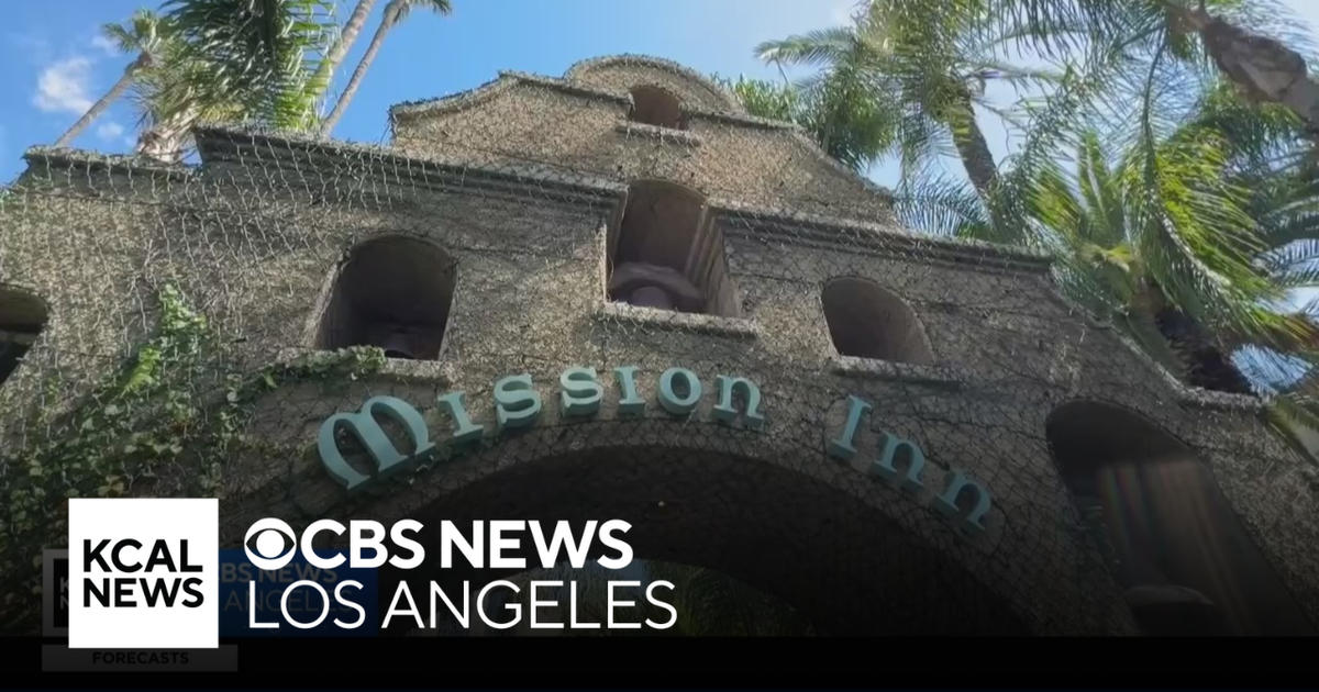 Tours of the iconic Mission Inn resume after nearly a year - CBS Los ...
