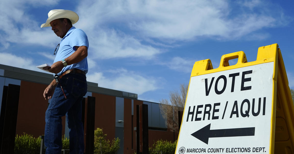 La Corte Suprema de Arizona dictamina que 98.000 personas sin documentos de ciudadanía confirmados aún pueden votar en las elecciones estatales