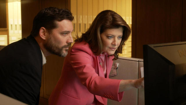 Norah O'Donnell inside the National Archives 