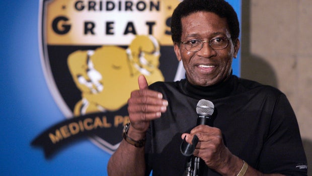 Legendary Miami Dolphins running back Mercury Morris, dies at 77